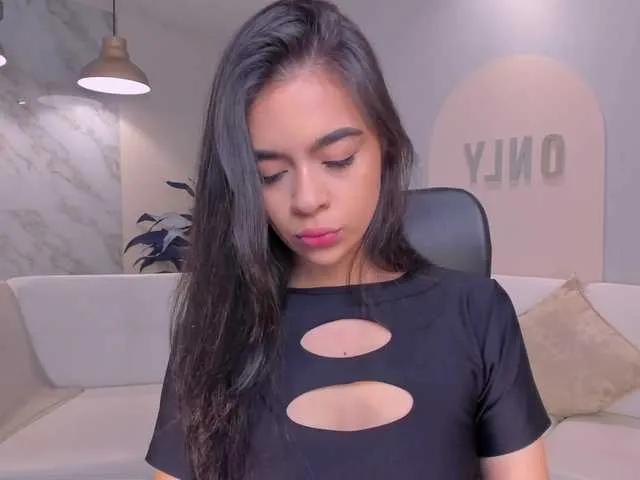 AlanaCraft on BongaCams 