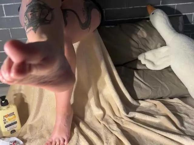 Fox-Paws — Freechat on BongaCams