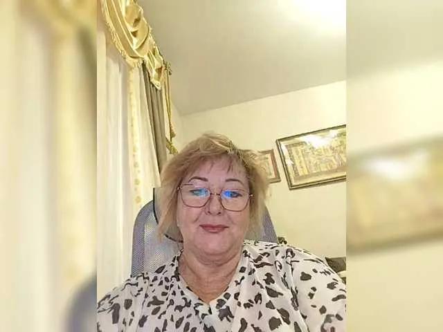 KarinkaSweet — Men who know the value of female pleasure are persistent in getting it and are open to experimentation. Polite, generous and taciturn men! If you're kind... if you use your imagination... and you encourage me to play :)