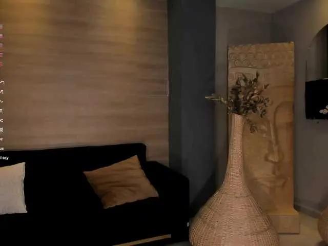 LizzHamilton on BongaCams 