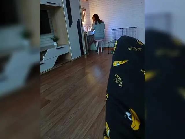 Niki233221 on BongaCams 