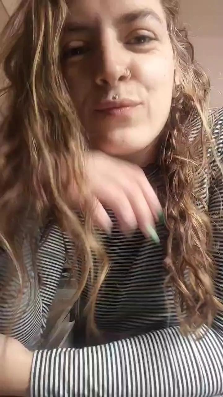 Almita02 — Freechat on Cam4