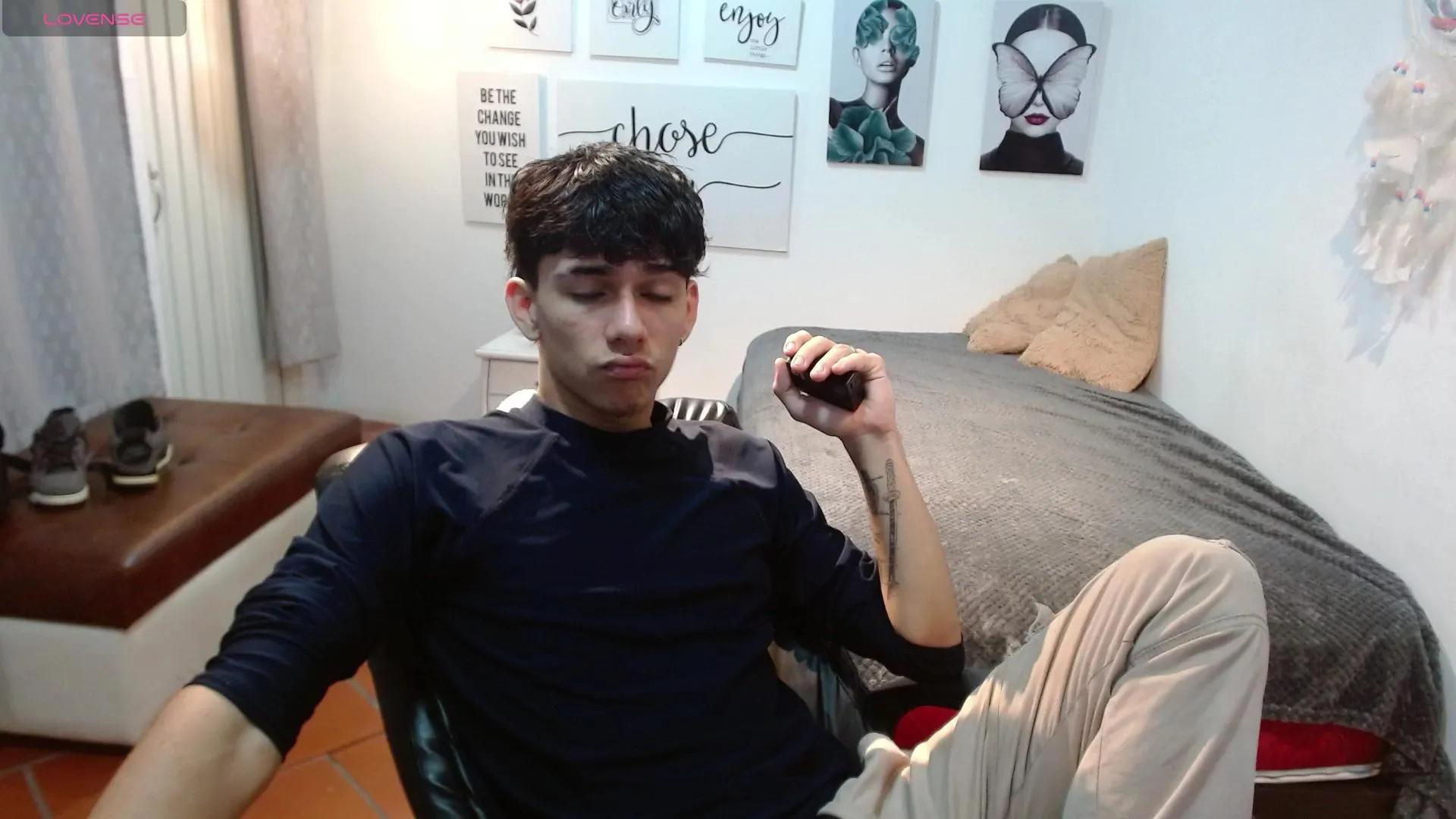 AmethystShadow —  #feet #striptease #masturbation #armpits #schoolgirl #amateur