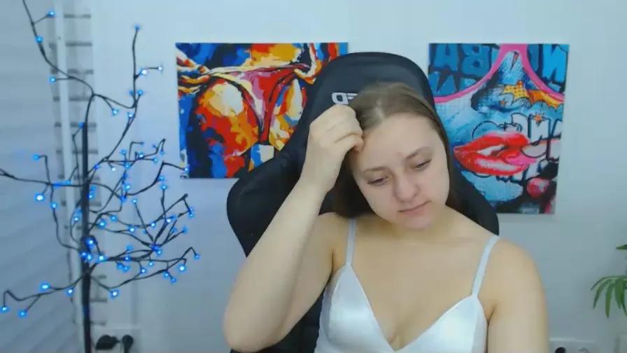 ArinaBelle —  #cute #femdom #striptease #smoke #C2C #bigass #masturbation