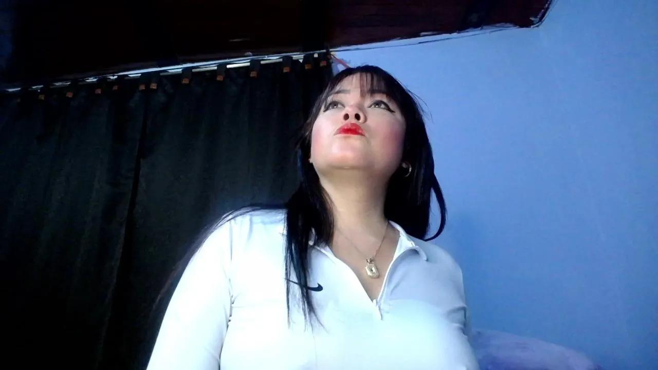 bamby_09 on Cam4 