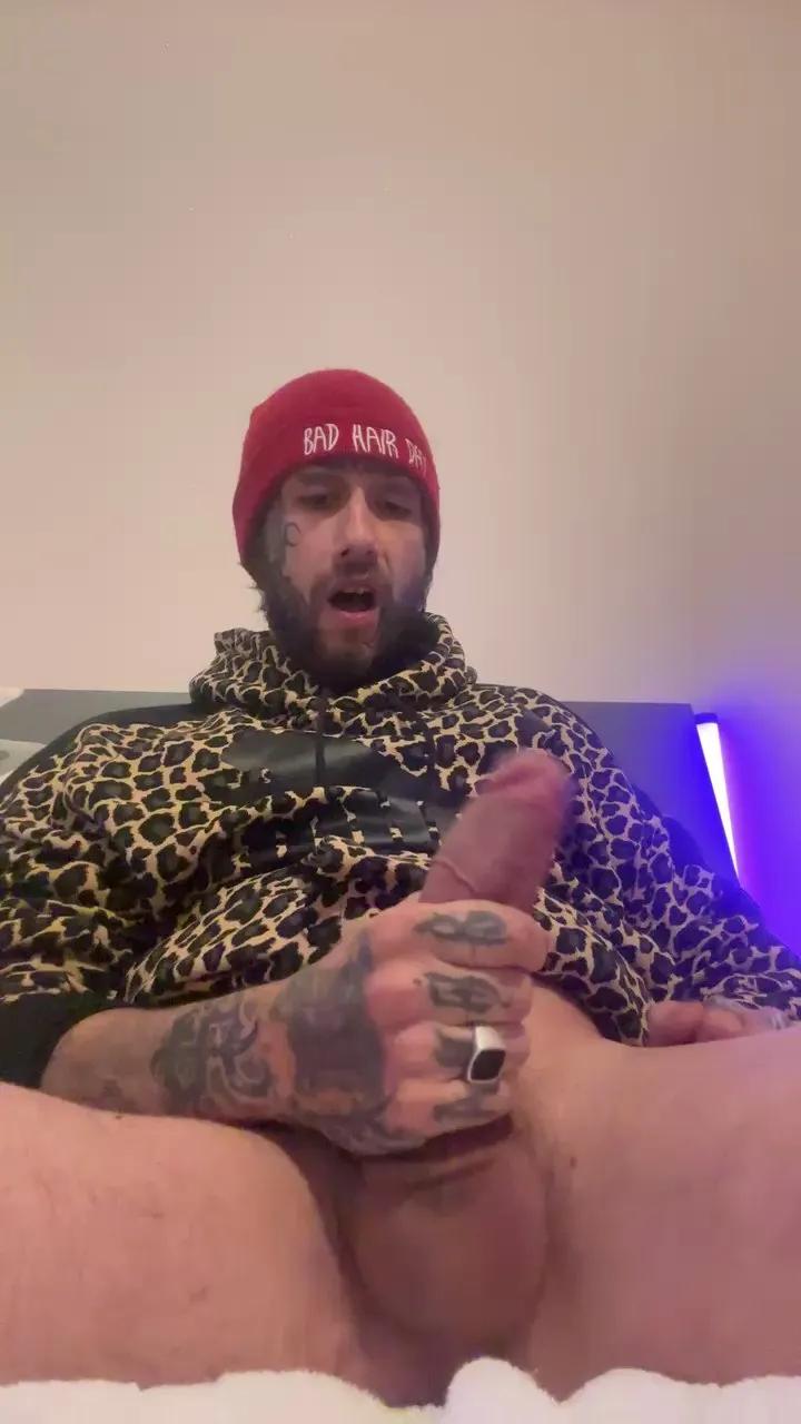 BigProfit95 — #amateur #feet #ass #cum #masturbation #milk