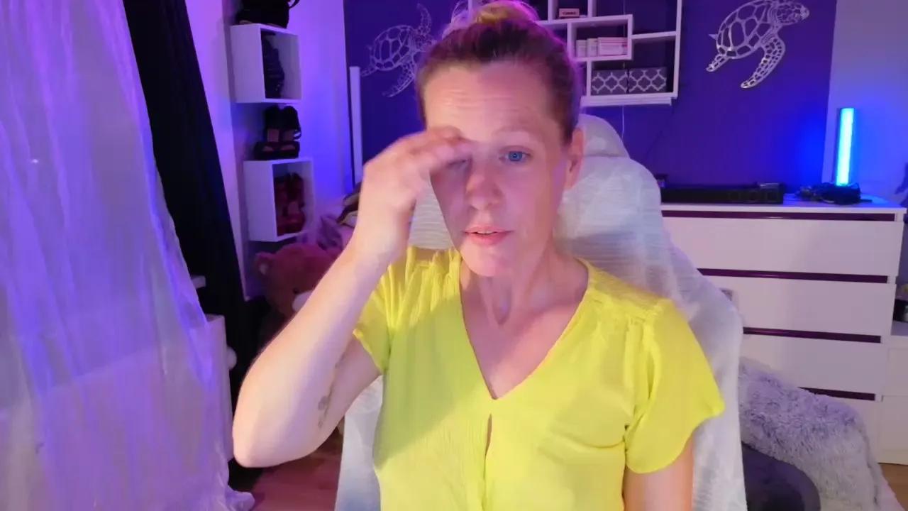 BlueEye_Girl —  #milf #hairy #pee #spanking #amateur #pornstar #cum