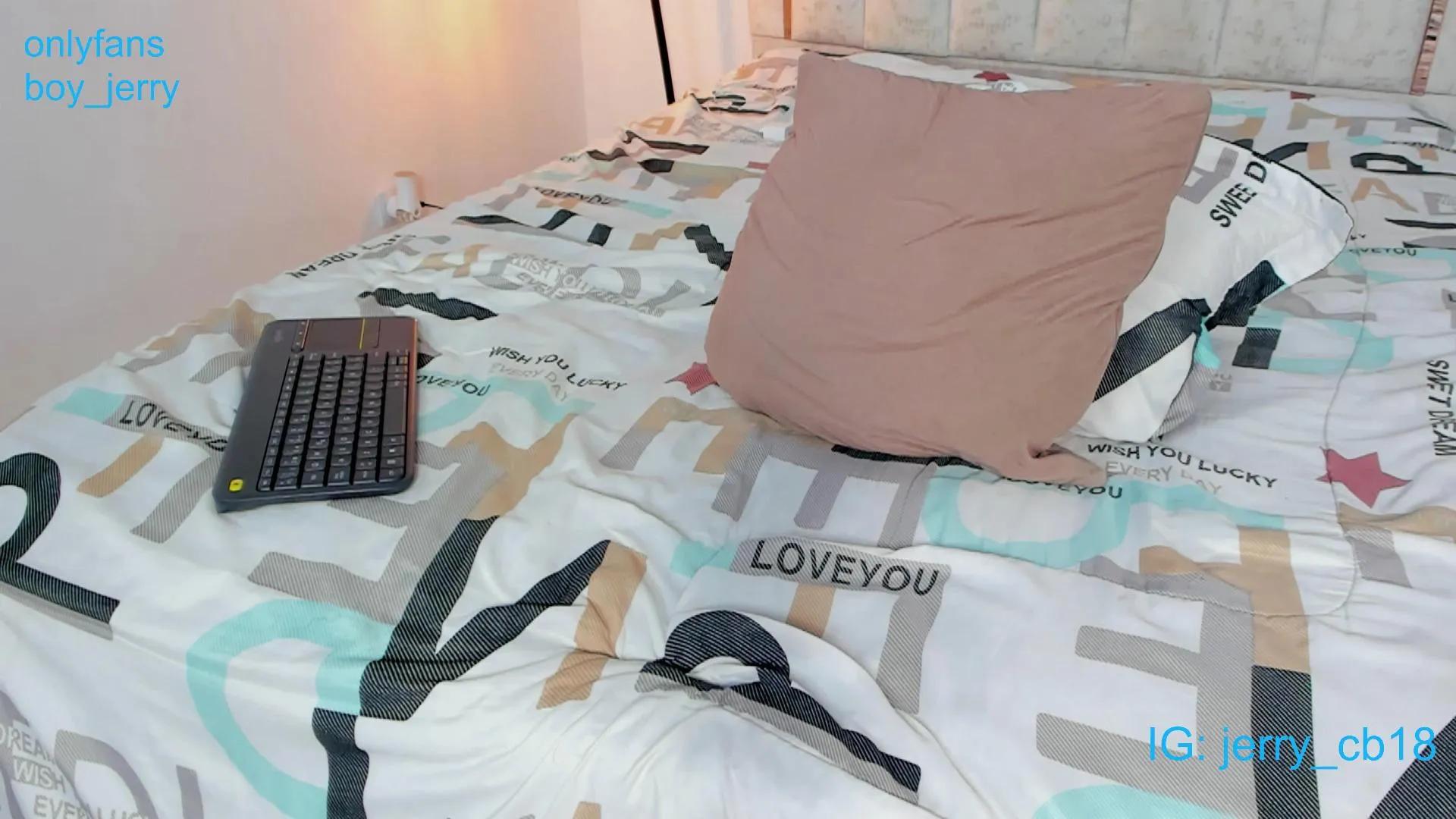 Boy_Jerry —  #ass #C2C #armpits #masturbation #milk