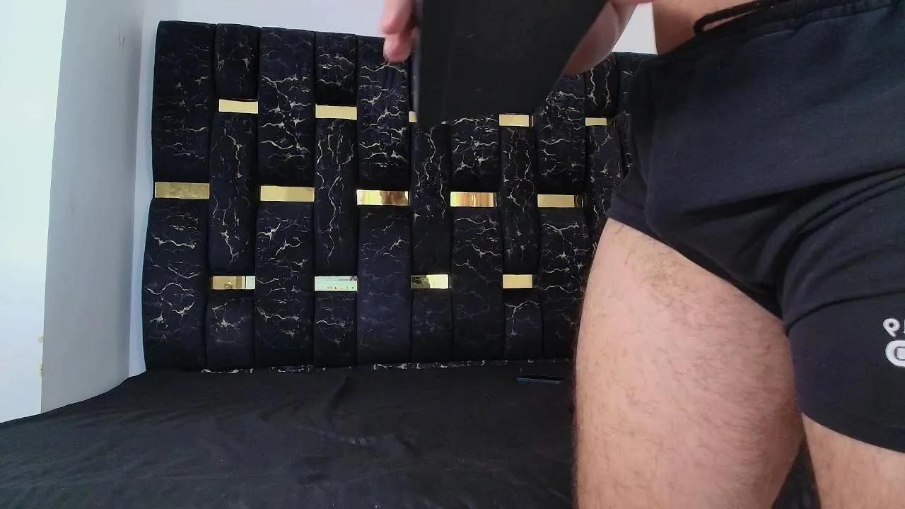 Chris_Blacke —  #feet #pornstar #C2C #milk #masturbation #armpits #cum