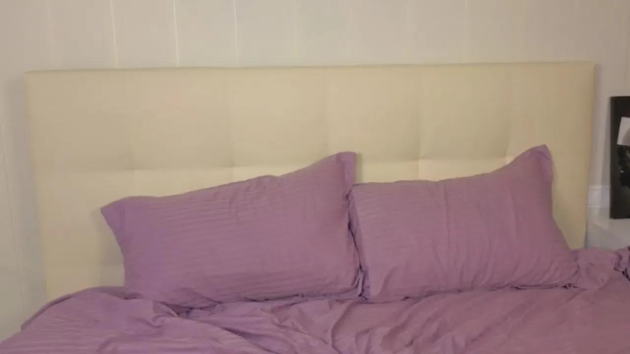 CloverChapel — Freechat on Cam4