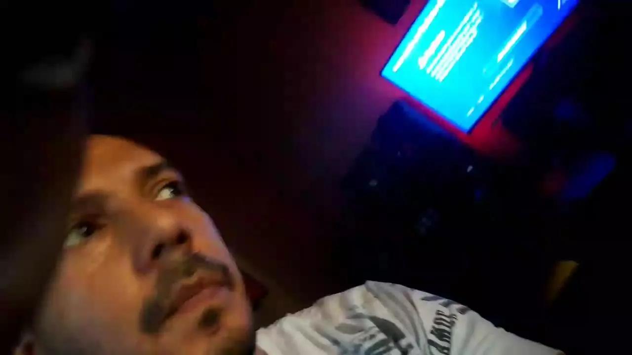 Coyotexxx2023 on Cam4 