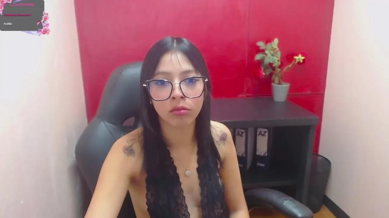 Crystal_Walls —  #spanking #deepthroat #masturbation #bigass #schoolgirl #blowjob #pussy