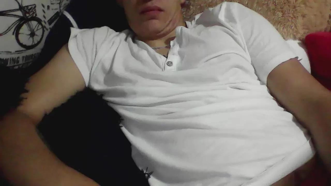 estebitan243 on Cam4 