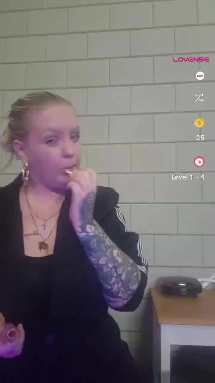 Gipsygirl1994 on Cam4