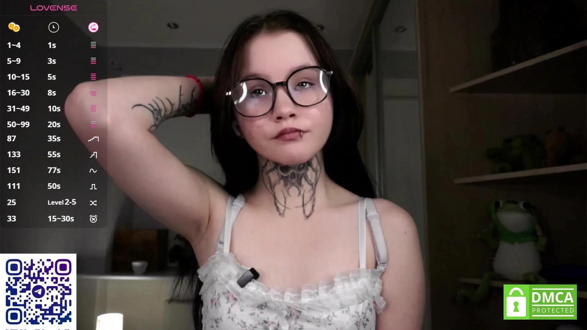 JuliannaBoche —  #masturbation #anal #pussy #strapon #pee #schoolgirl #squirt