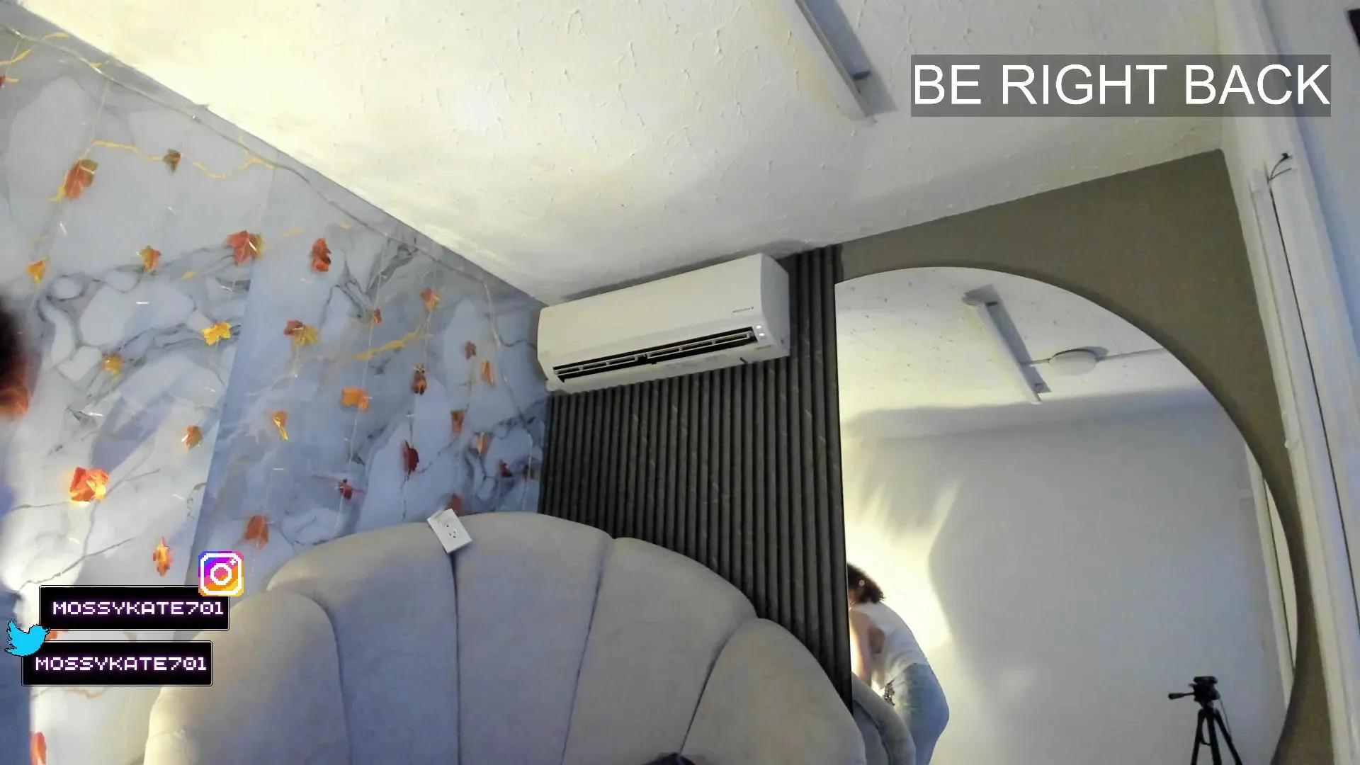 Katemoss69 —  #pawg #schoolgirl #deepthroat #squirt #blowjob #pussy