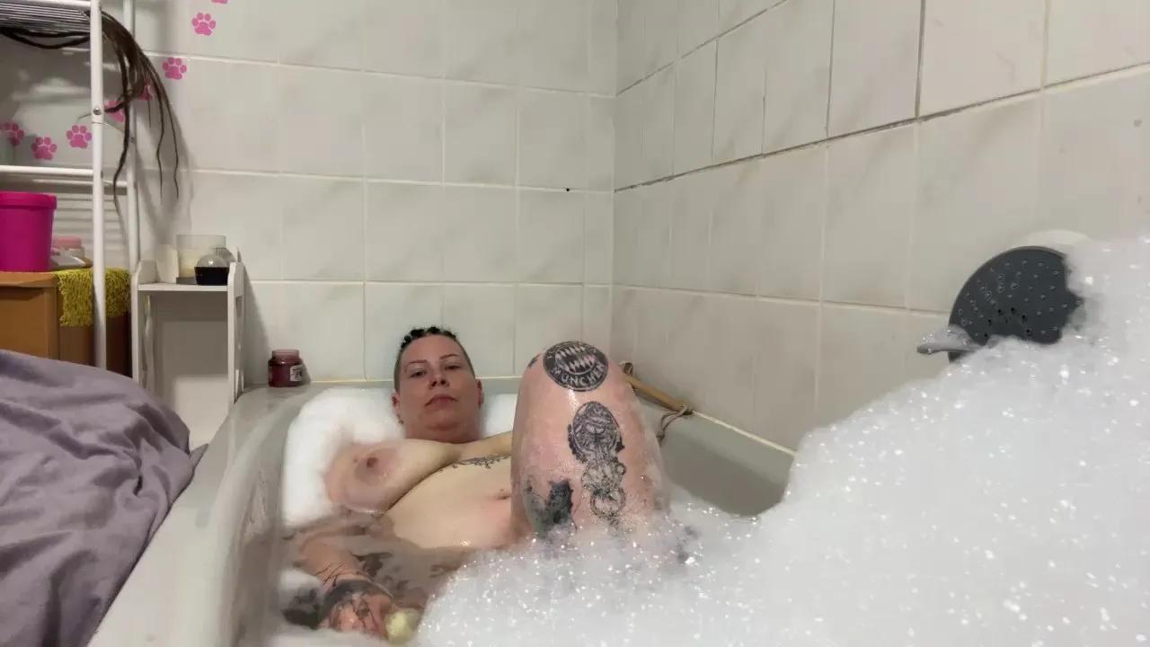 KillerDropsi on Cam4 