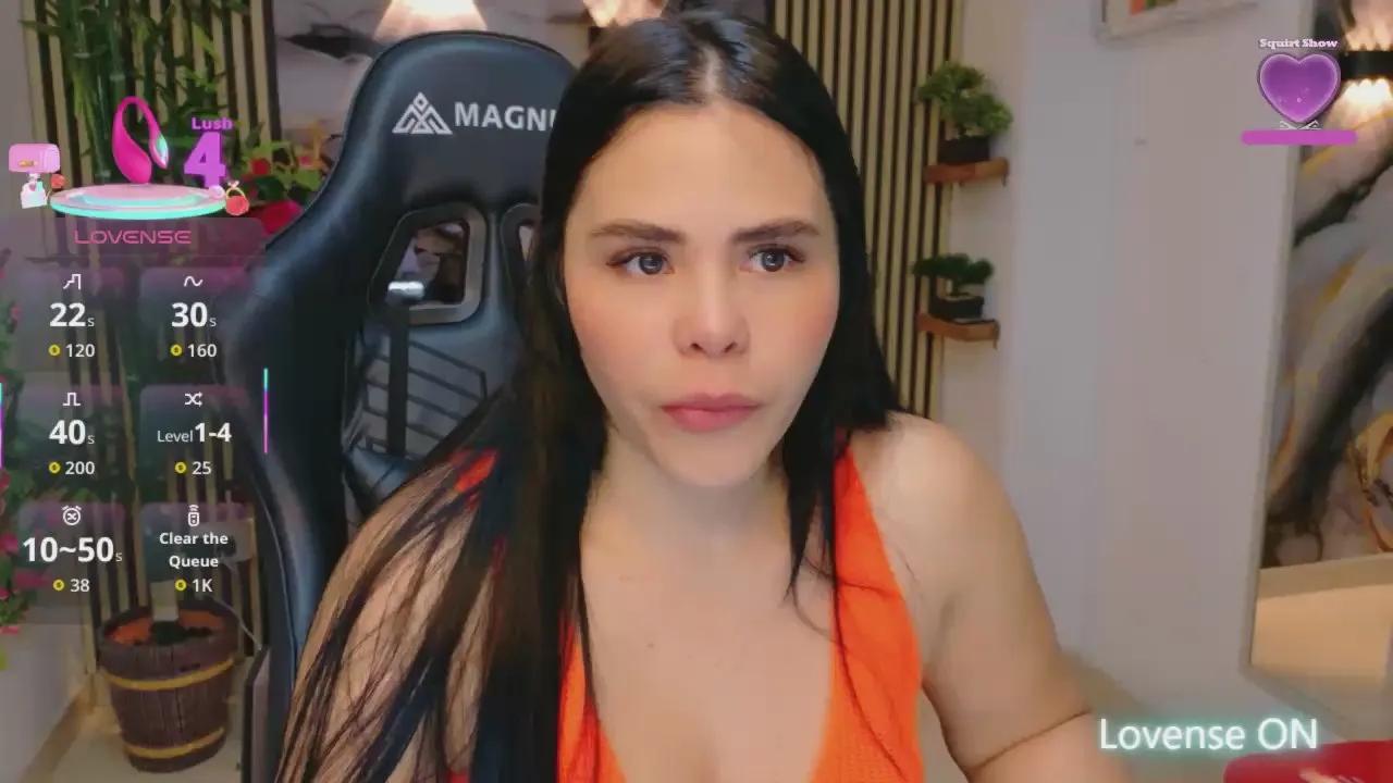 lararoberts_ on Cam4 