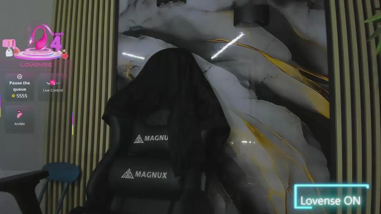 lararoberts_ on Cam4 