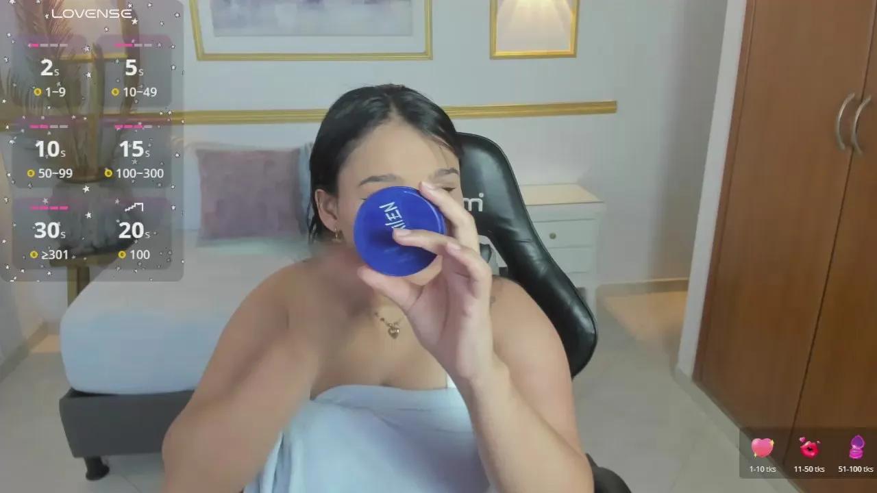 lia_sexx19 —  #squirt #masturbation #deepthroat #C2C #AssToMouth #pussy #anal