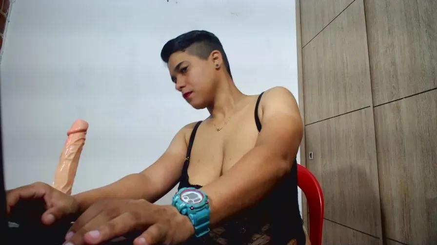 lisbigtits_hot — Freechat on Cam4