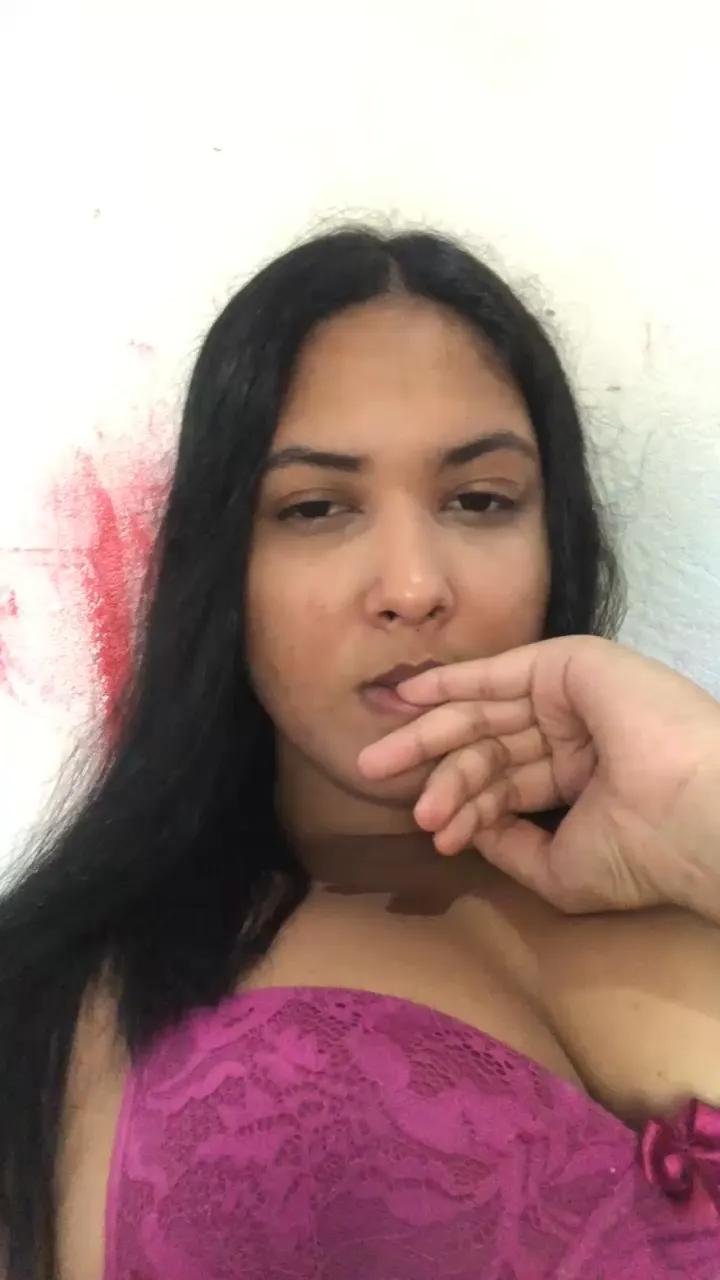 mellya4 — Freechat on Cam4