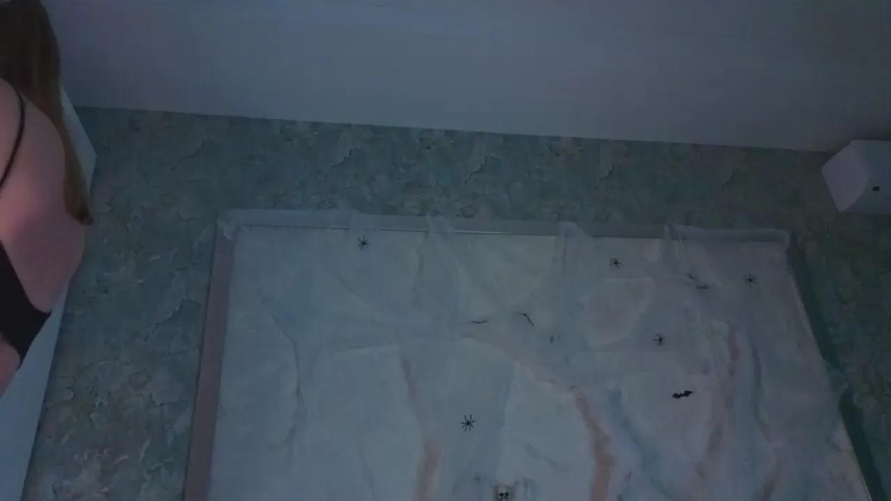 QuennaHallman — Freechat on Cam4