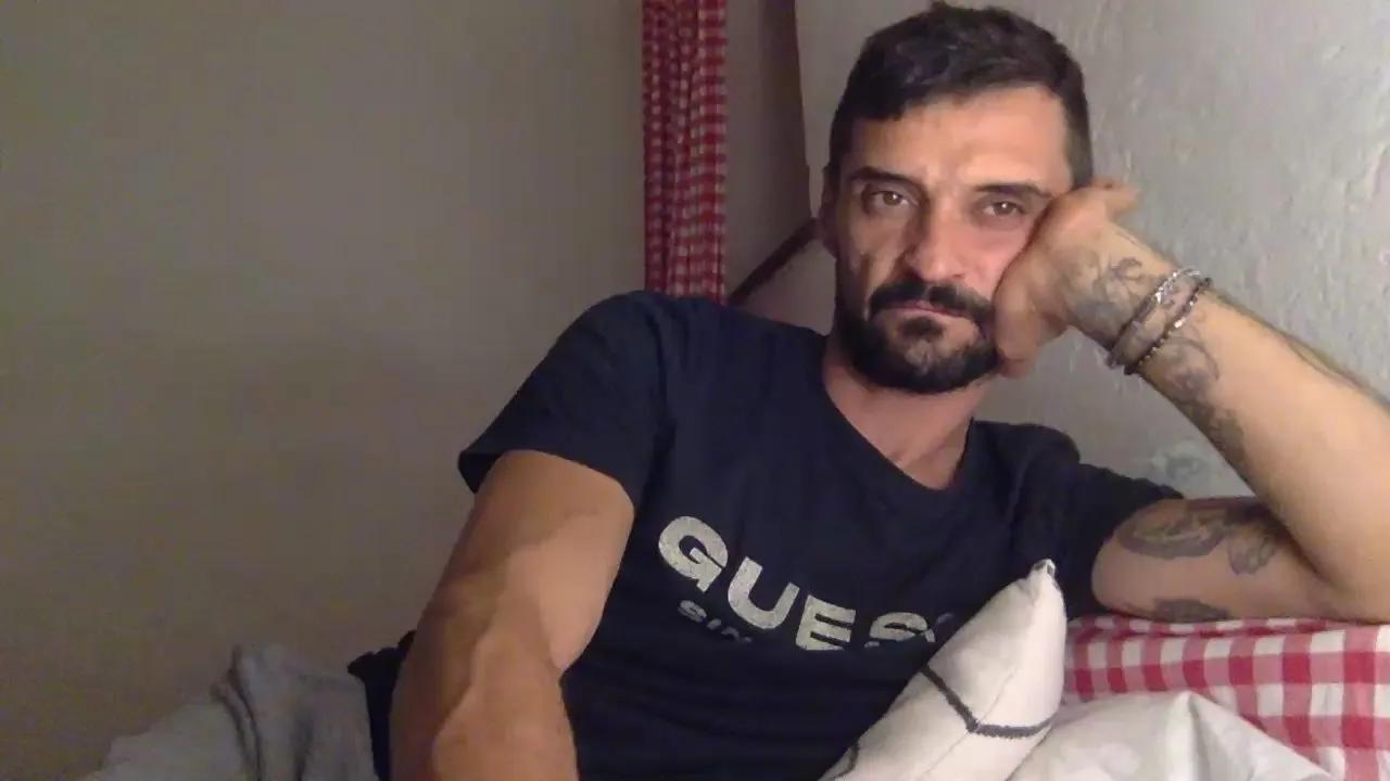 Roa87 — Freechat on Cam4