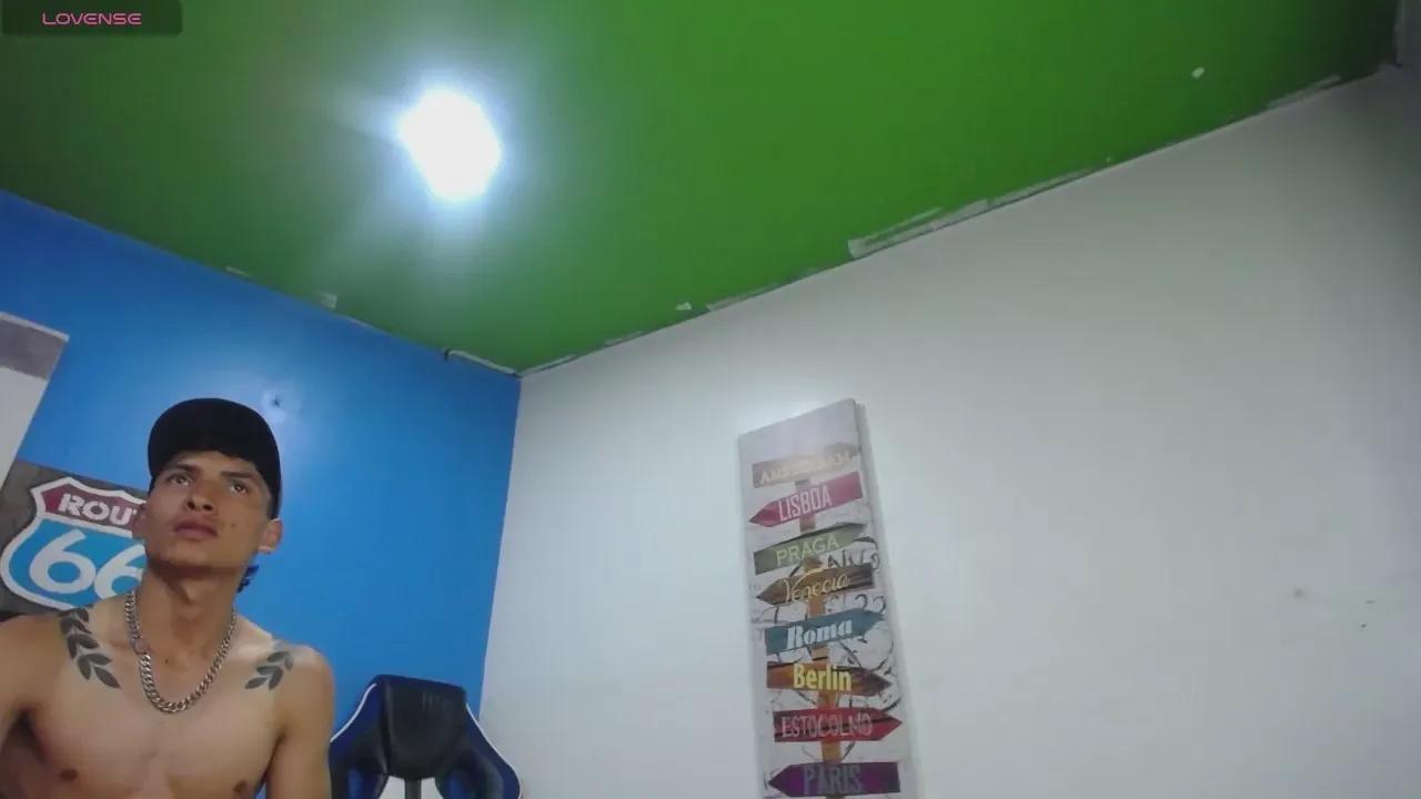 SavageLover_ on Cam4 