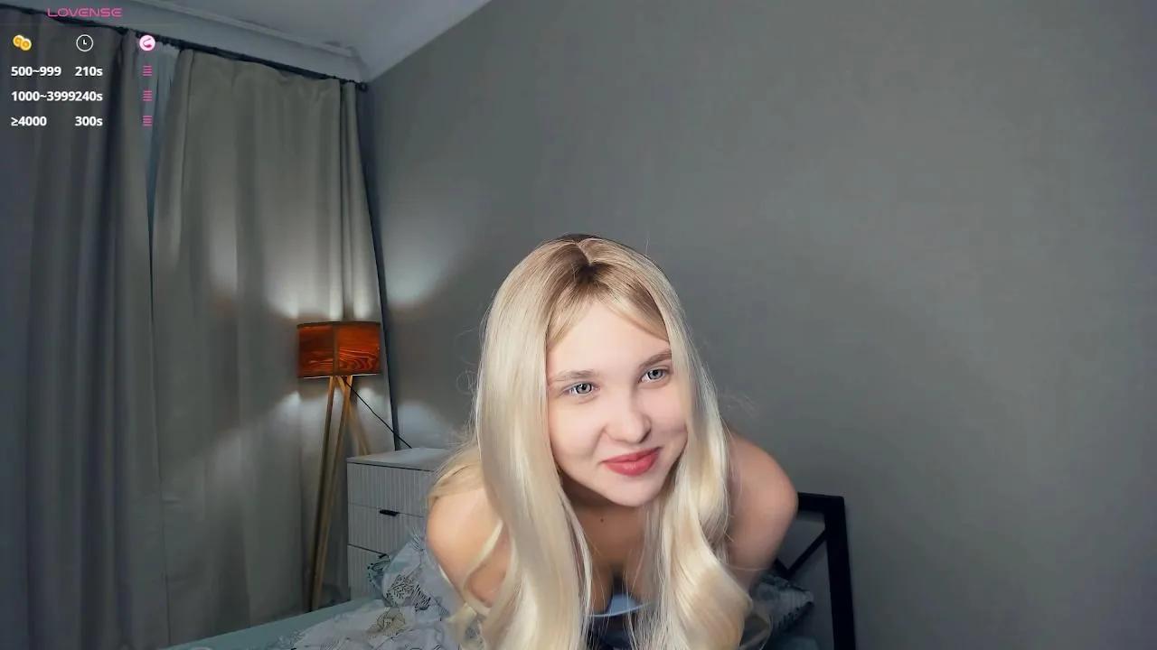 Summer_Lilac on Cam4 