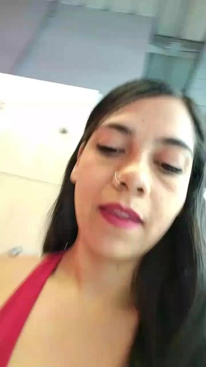 sweet_scarlett_ — Freechat on Cam4