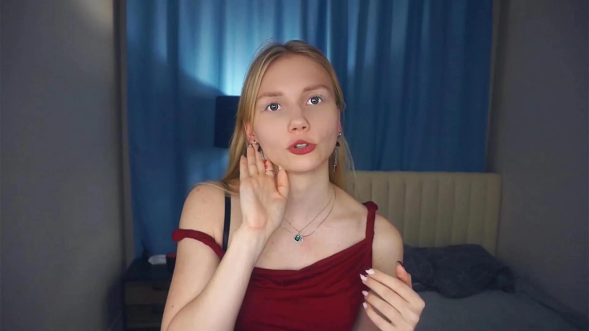 WanettaYancy —  #cute #femdom #strapon #striptease #bigass #armpits #amateur