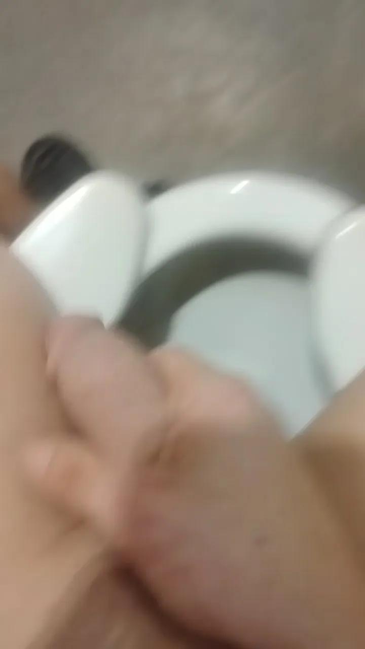 XPokerchipX —  #cum #C2C #masturbation #feet #solo #white #DILf