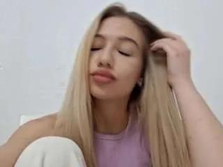 ajawinnike on CamSoda 