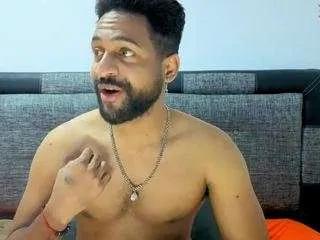 bbcblackhot33 on CamSoda 