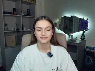 chiekonostro — show my tongue [10 tokens remaining]