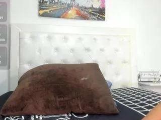 cocoqueenn on CamSoda 