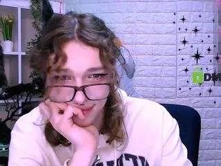 dann-foxy on CamSoda 