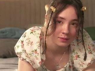 eleneeves on CamSoda 