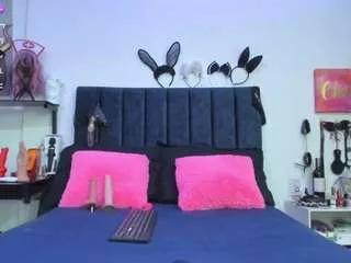 emmily-giraldo on CamSoda 