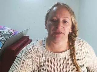 emperatrizmessy on CamSoda 