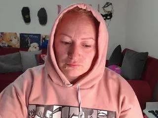 emperatrizmessy on CamSoda 