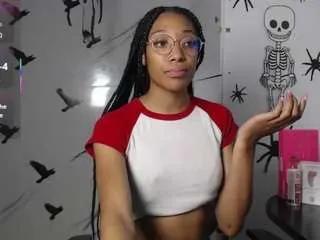 esmeraldasweet0 on CamSoda 