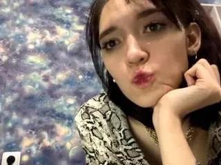 fatimalaurent — Take off shirt [55 tokens remaining]