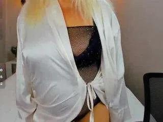 hellafabel on CamSoda 