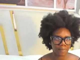 huddahmonroe on CamSoda 