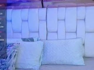 innocenthazel on CamSoda 