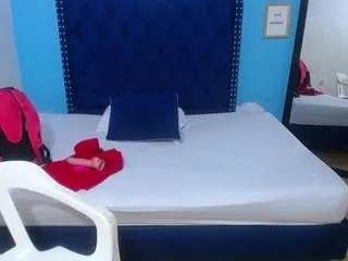 kinky-redhead18 on CamSoda 