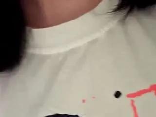 lilarobidoux — lets play with my skirt and hips! [25 tokens remaining]