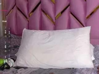 littleissues on CamSoda 